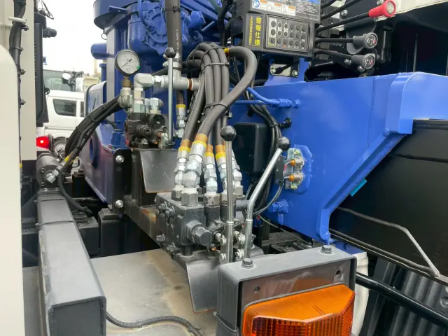 日野 プロフィア 2DG-FW1AHC(8x4)の写真23