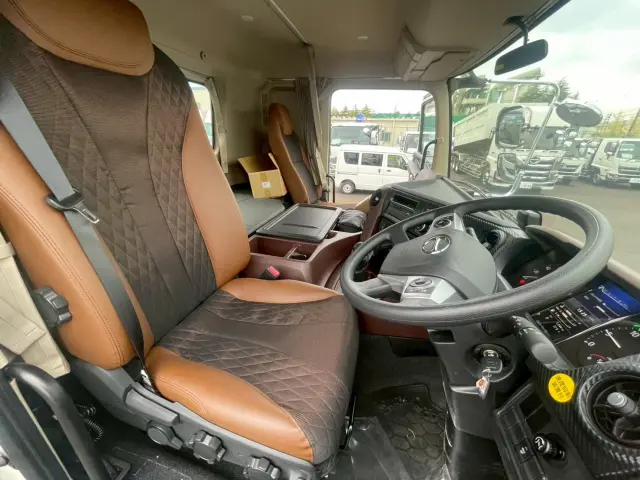 日野 プロフィア 2DG-FW1AHC(8x4)の写真37