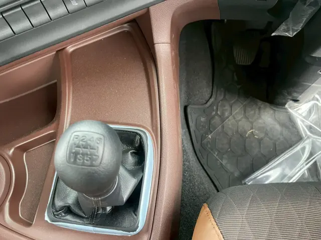 日野 プロフィア 2DG-FW1AHC(8x4)の写真38