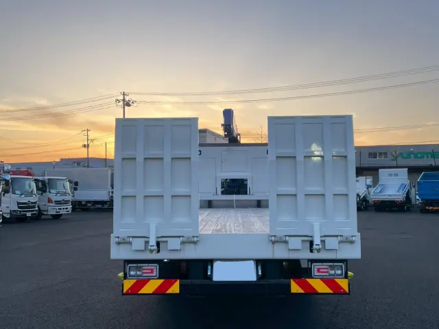 日野 プロフィア 2DG-FW1AHC(2WD)の写真5