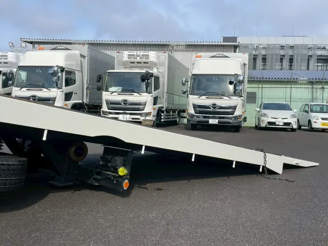 日野 プロフィア 2DG-FW1AHC(2WD)の写真15