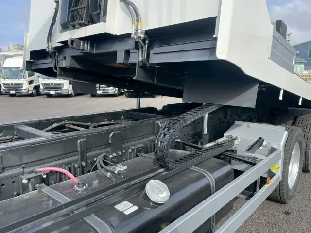 日野 プロフィア 2DG-FW1AHC(2WD)の写真17