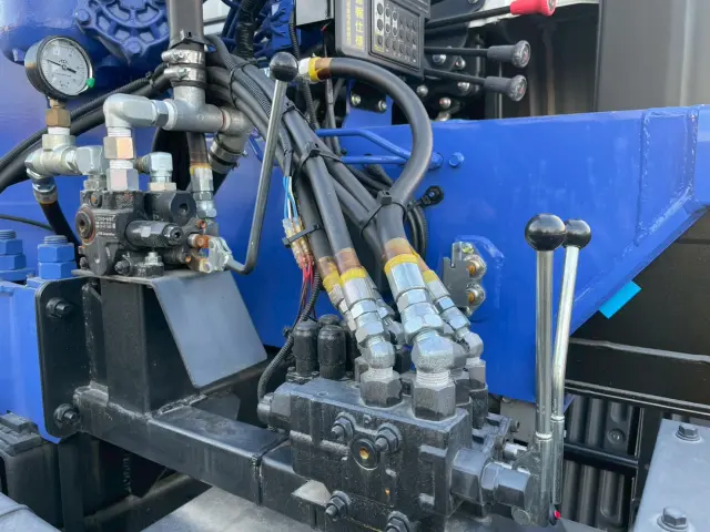 日野 プロフィア 2DG-FW1AHC(2WD)の写真22