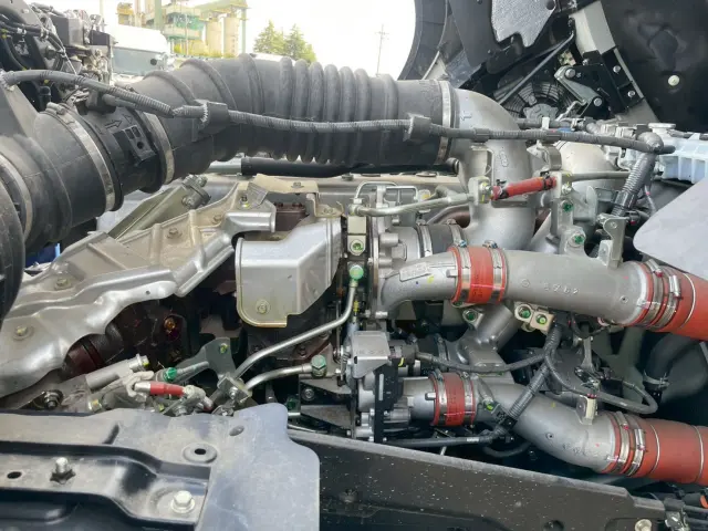 日野 プロフィア 2DG-FW1AHC(2WD)の写真31