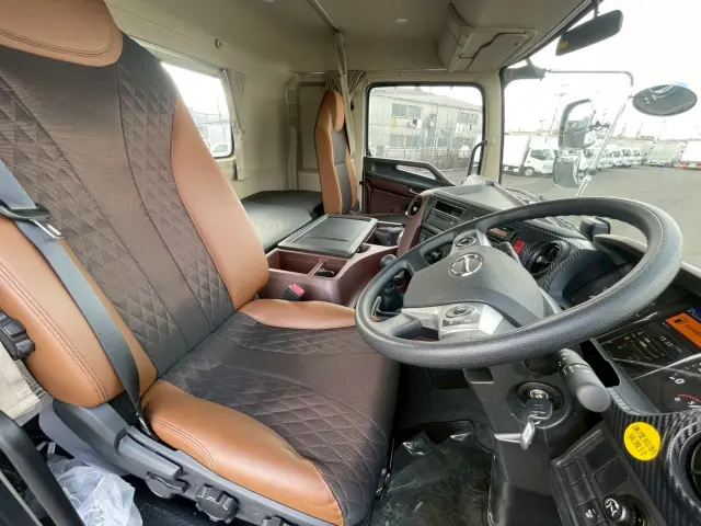 日野 プロフィア 2DG-FW1AHC(2WD)の写真33