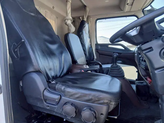 日野 レンジャー 2KG-GD2ABA(2WD)の写真43