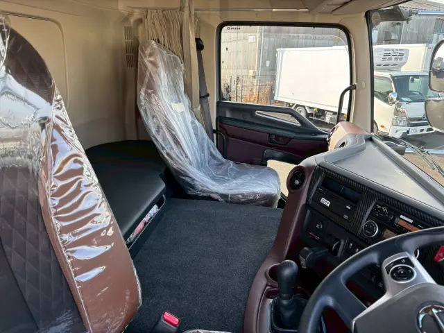 日野 プロフィア 2DG-FW1AHC(8x4)の写真40