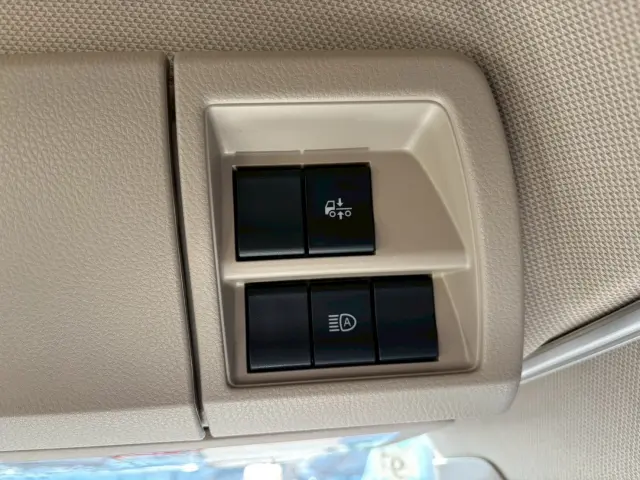 日野 プロフィア 2DG-FW1AHC(8x4)の写真44