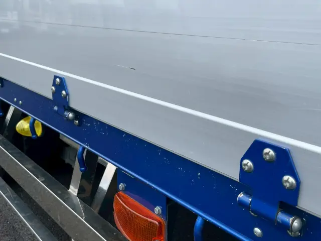いすゞ フォワード 2RG-FTR90V2(2WD)の写真14