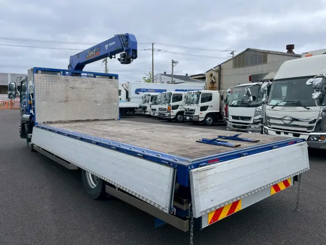 いすゞ フォワード 2RG-FTR90V2(2WD)の写真22