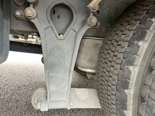 いすゞ フォワード 2RG-FTR90V2(2WD)の写真35