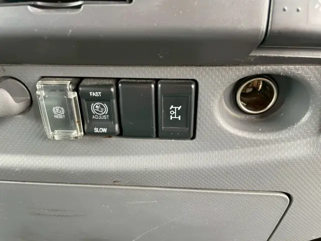 いすゞ フォワード 2RG-FTR90V2(2WD)の写真47