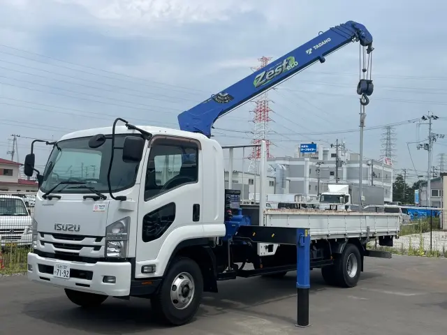 いすゞ フォワード TKG-FRR90S2(2WD)の写真1
