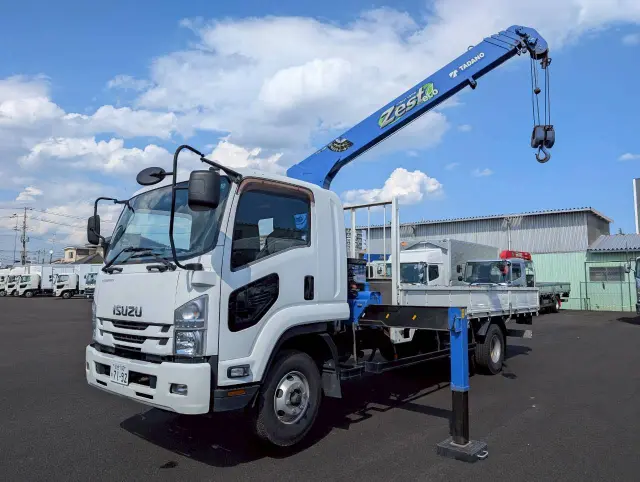 いすゞ フォワード TKG-FRR90S2(2WD)の写真1