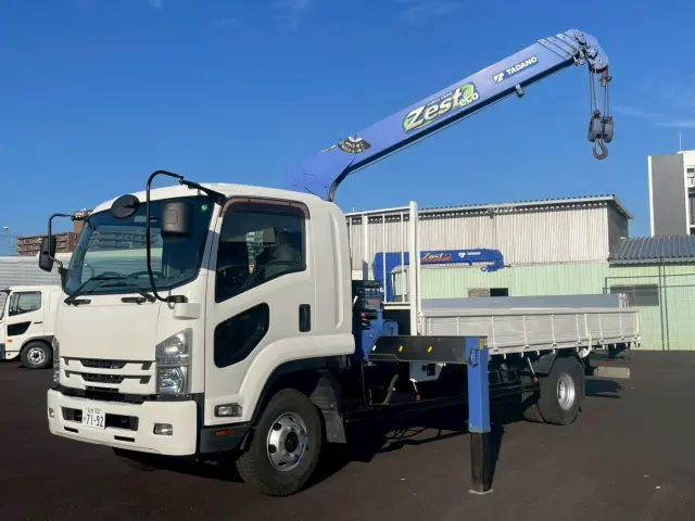 いすゞ フォワード TKG-FRR90S2(2WD)の写真1