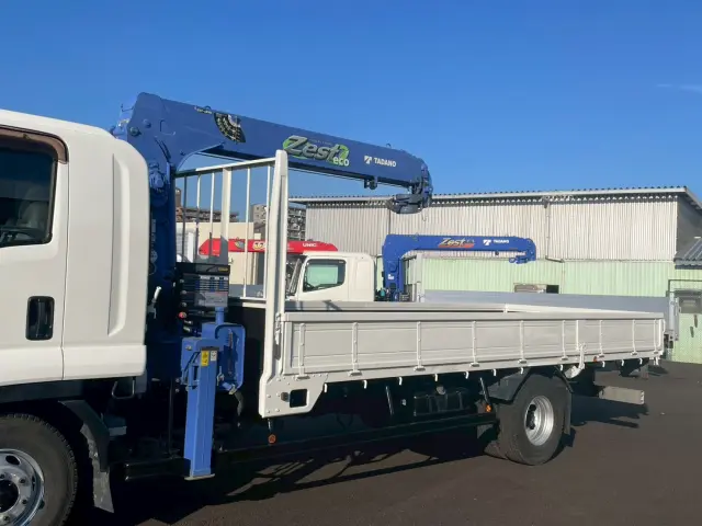 いすゞ フォワード TKG-FRR90S2(2WD)の写真8