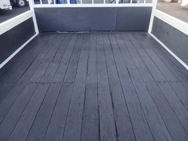 いすゞ フォワード TKG-FRR90S2(2WD)の写真13