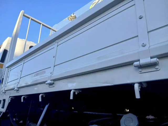 いすゞ フォワード TKG-FRR90S2(2WD)の写真18