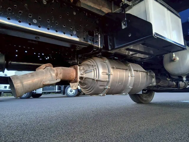 いすゞ フォワード TKG-FRR90S2(2WD)の写真41