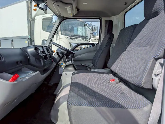 日野 デュトロ 2PG-XZU712M(2WD)の写真31