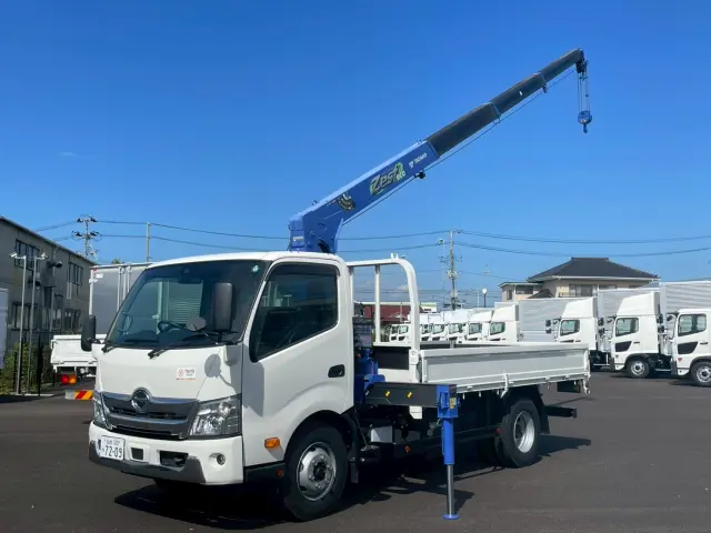 日野 デュトロ 2PG-XZU712M(2WD)の写真1