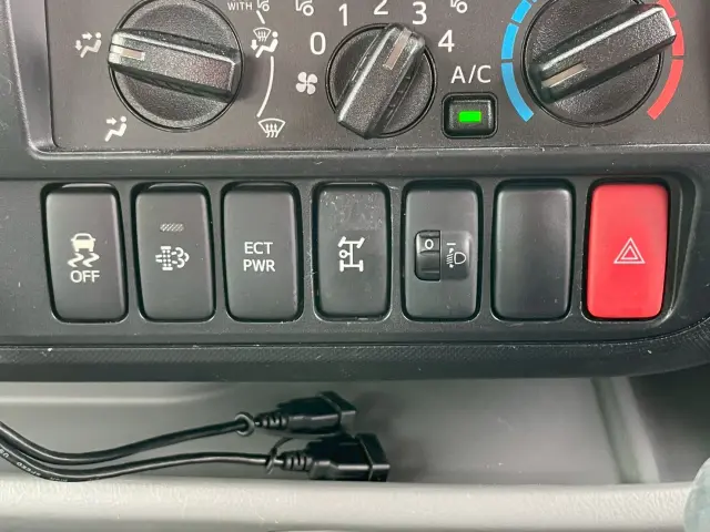 日野 デュトロ 2RG-XZU712M(2WD)の写真35