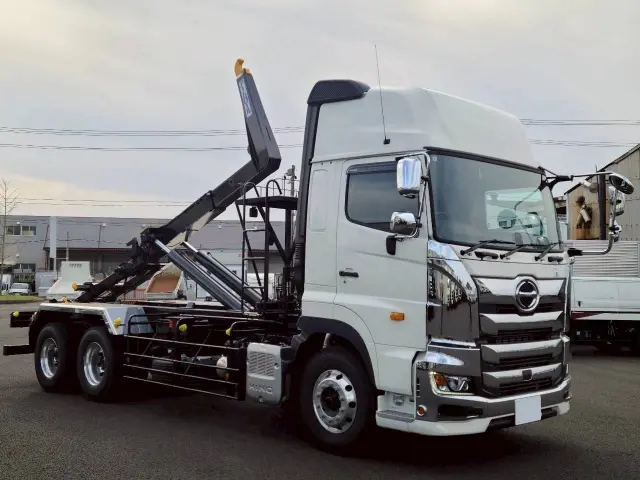 日野 プロフィア 2KG-FS1AJE(2WD)の写真3