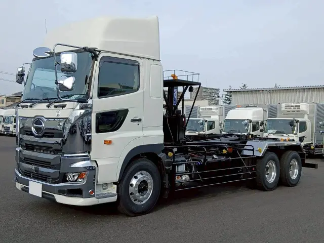 日野 プロフィア 2KG-FS1AJE(2WD)の写真7