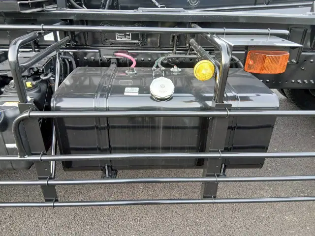 日野 プロフィア 2KG-FS1AJE(2WD)の写真17