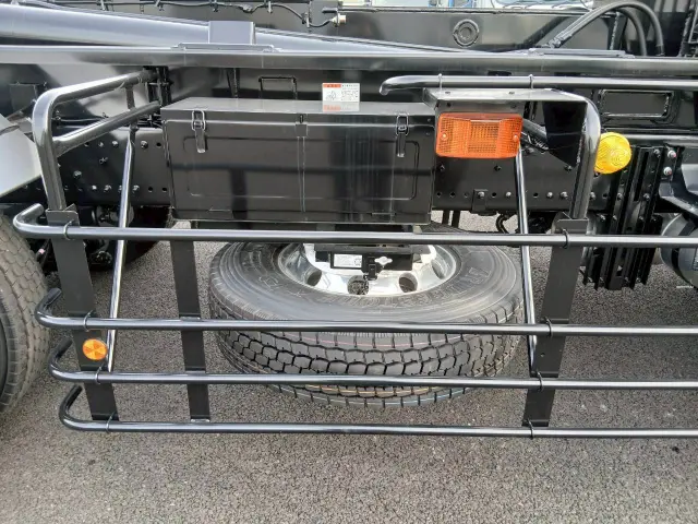 日野 プロフィア 2KG-FS1AJE(2WD)の写真21