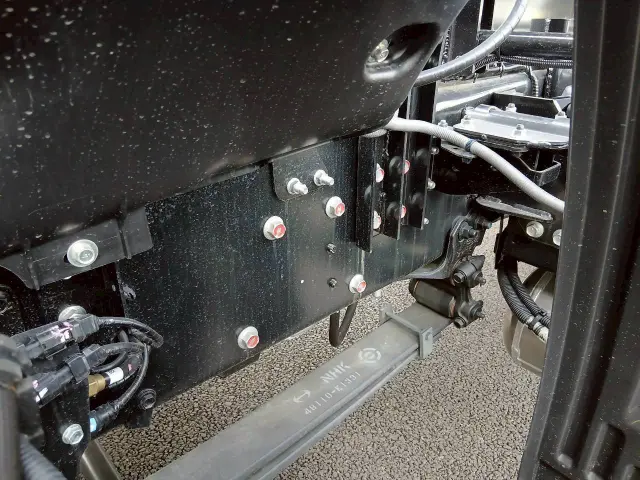 日野 プロフィア 2KG-FS1AJE(2WD)の写真25