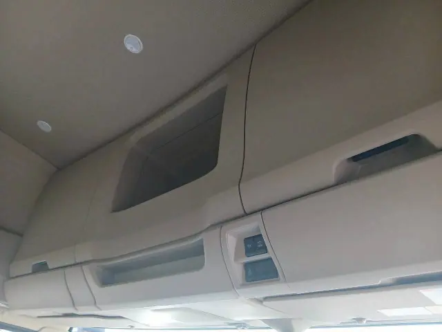 日野 プロフィア 2KG-FS1AJE(2WD)の写真40