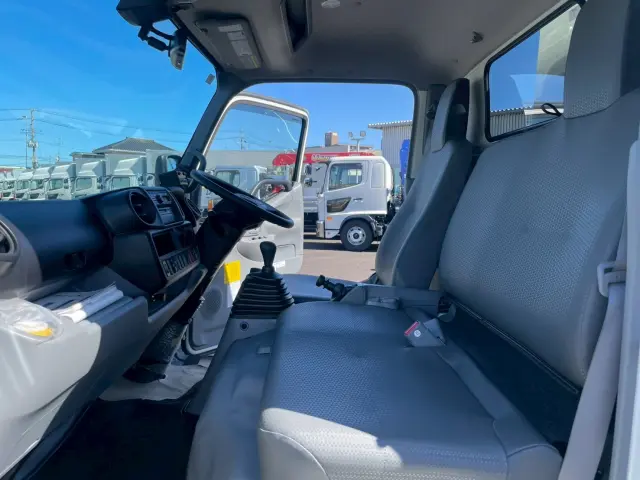 日野 デュトロ 2KG-XZU605X(2WD)の写真28