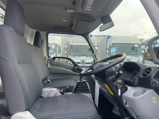 日野 デュトロ 2KG-XZU710M(2WD)の写真28