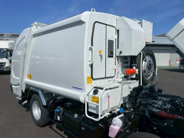 三菱 キャンター 2RG-FEAV0(2WD)の写真14