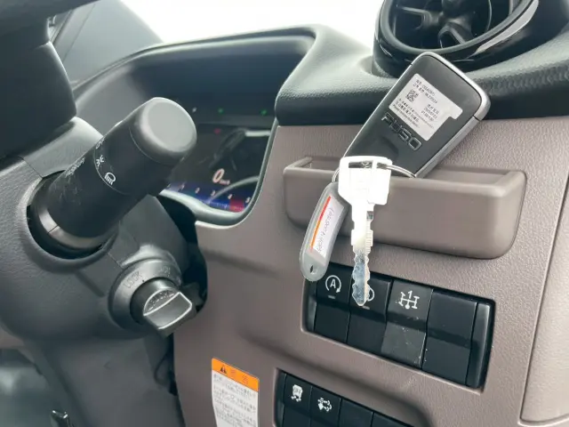 三菱 キャンター 2PG-FEB90(2WD)の写真31