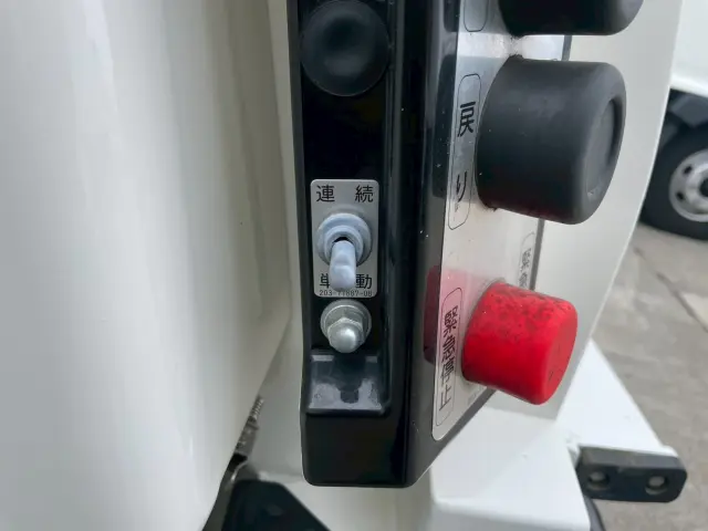 日野 デュトロ 2RG-XZU605X(2WD)の写真17