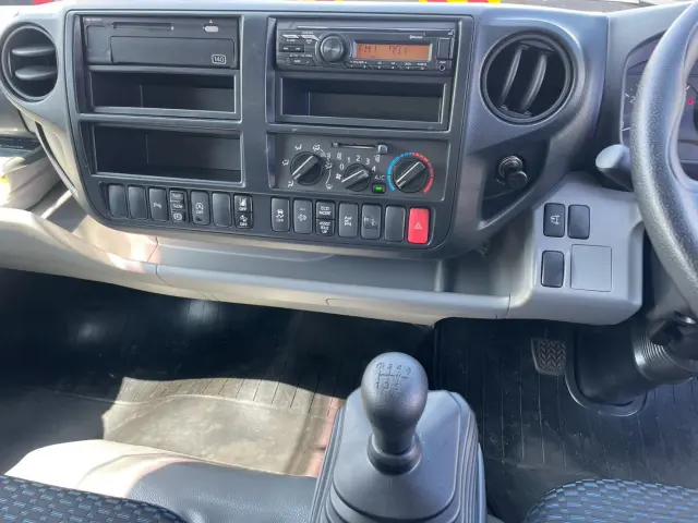 日野 デュトロ 2KG-XZU710M(2WD)の写真32