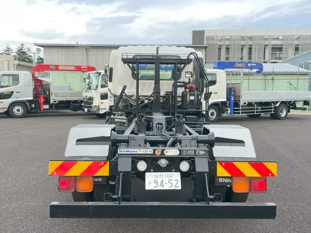 いすゞ フォワード 2RG-FRR90S2(2WD)の写真5