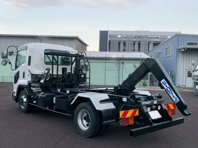 いすゞ フォワード 2RG-FRR90S2(2WD)の写真12