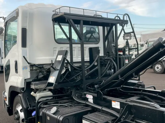 いすゞ フォワード 2RG-FRR90S2(2WD)の写真15