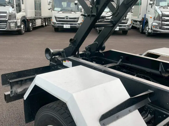 いすゞ フォワード 2RG-FRR90S2(2WD)の写真18