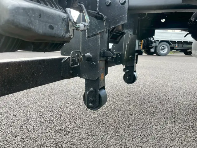 いすゞ フォワード 2RG-FRR90S2(2WD)の写真21