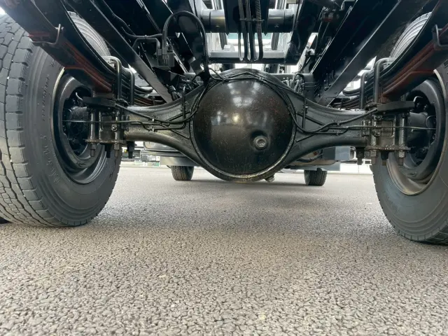 いすゞ フォワード 2RG-FRR90S2(2WD)の写真32