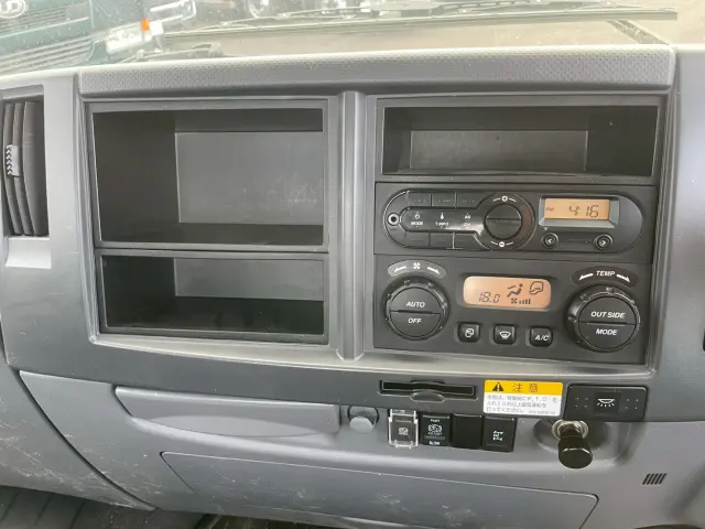 いすゞ フォワード 2RG-FRR90S2(2WD)の写真38