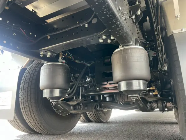 日野 プロフィア 2KG-FR1AHC(6x2)の写真20