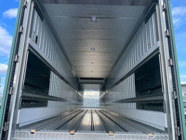 日野 プロフィア 2KG-FR1AHC(2WD)の写真10