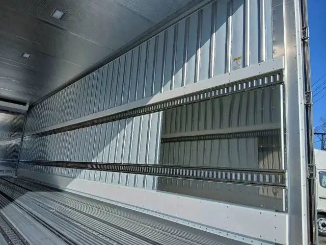 日野 プロフィア 2KG-FW1AHB(8x4)の写真13