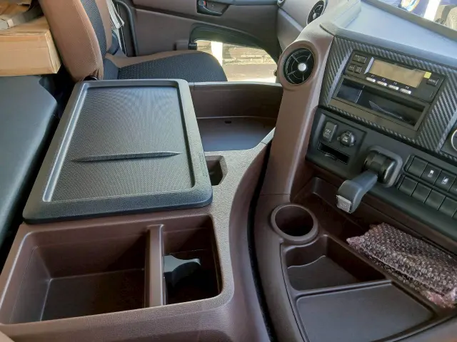 日野 プロフィア 2KG-FW1AHB(8x4)の写真36