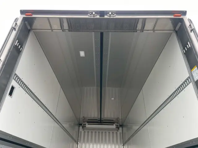 日野 レンジャー 2KG-FE2ACG(2WD)の写真11
